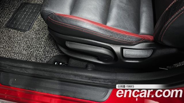 Hyundai AVANTE 2018 — photo 31