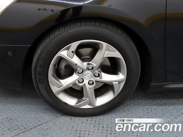 Peugeot 508 2013 — photo 20