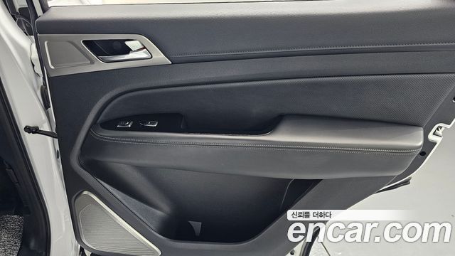 KG Mobility Rexton 2018 — photo 15