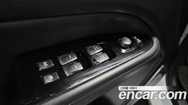KG Mobility Rexton 2018 — photo 28