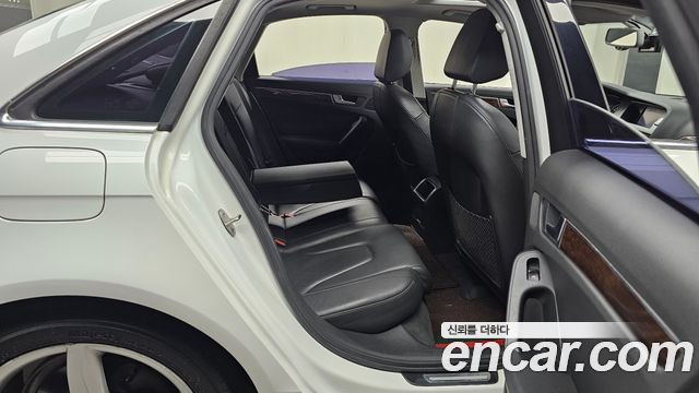 Audi A4 2012 — photo 12