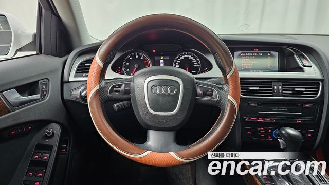 Audi A4 2012 — photo 13