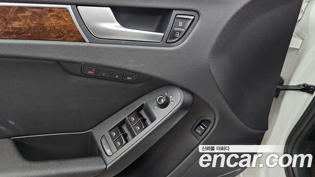 Audi A4 2012 — photo 14