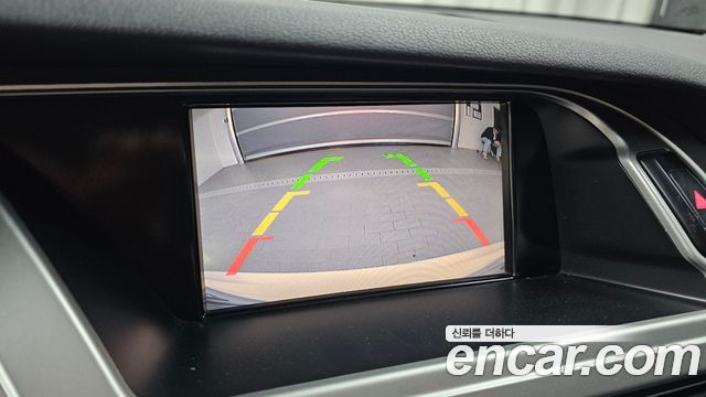 Audi A4 2012 — photo 17
