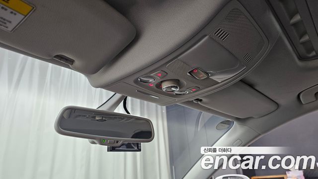 Audi A4 2012 — photo 18