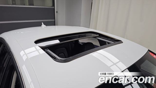 Audi A4 2012 — photo 19