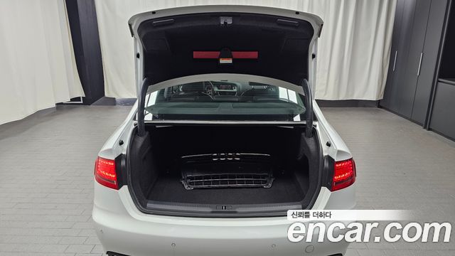 Audi A4 2012 — photo 20