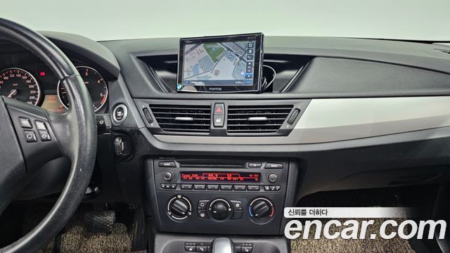 BMW X1 2010 — photo 12
