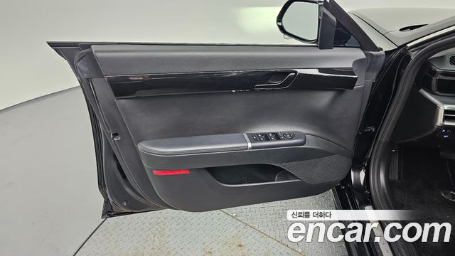 Hyundai Grandeur 2023 — photo 14