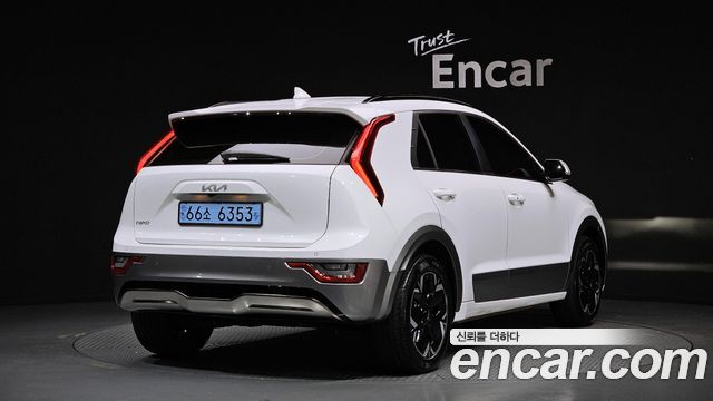 Kia Niro 2024 — photo 2
