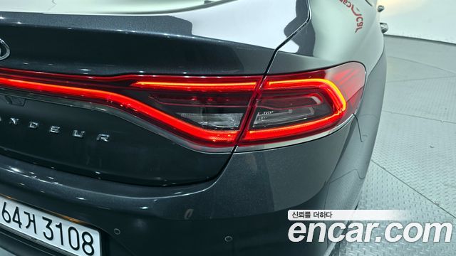 Hyundai Grandeur 2017 — photo 9