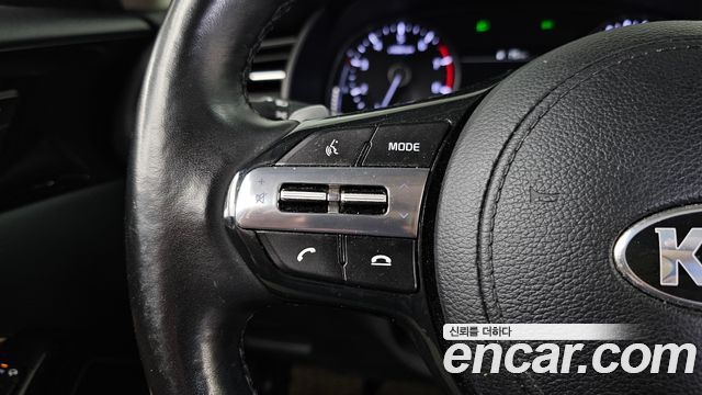 Kia K7 2020 — photo 27