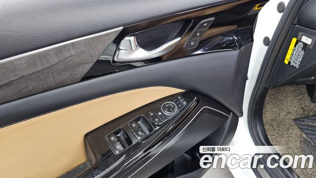 Kia K7 2020 — photo 30