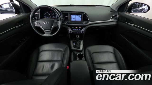 Hyundai AVANTE 2016 — photo 10