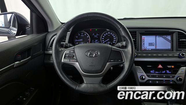 Hyundai AVANTE 2016 — photo 19