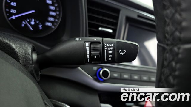 Hyundai AVANTE 2016 — photo 22
