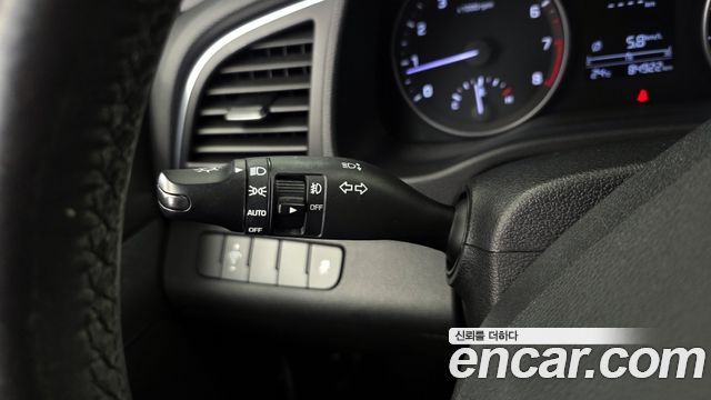 Hyundai AVANTE 2016 — photo 24