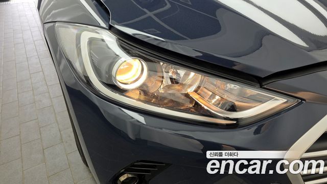 Hyundai AVANTE 2016 — photo 8