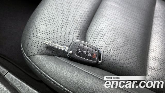 Hyundai AVANTE 2016 — photo 27