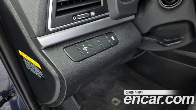 Hyundai AVANTE 2016 — photo 28