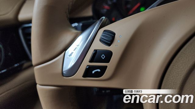 Porsche Panamera 2016 — photo 21