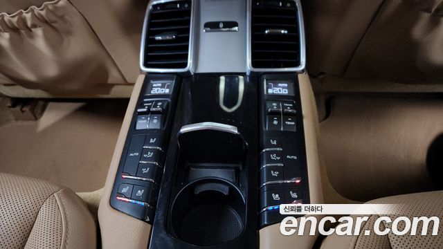 Porsche Panamera 2016 — photo 36
