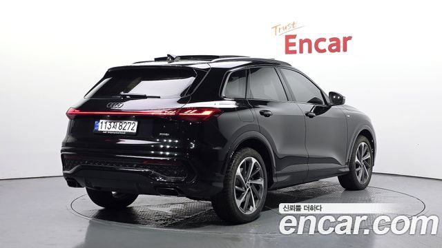 Audi Q5 2025 — photo 2