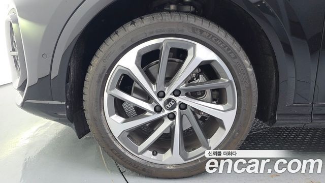 Audi Q5 2025 — photo 5
