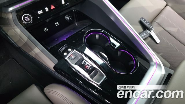 Audi Q5 2025 — photo 12