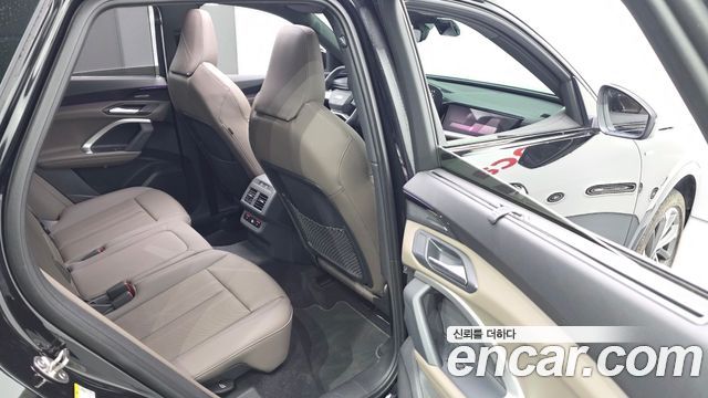 Audi Q5 2025 — photo 17