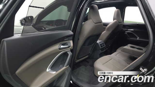 Audi Q5 2025 — photo 18