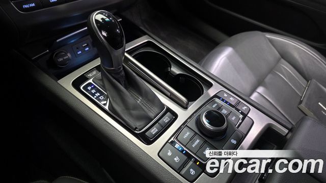Hyundai Genesis 2015 — photo 12