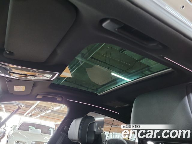 Audi A8 2023 — photo 17