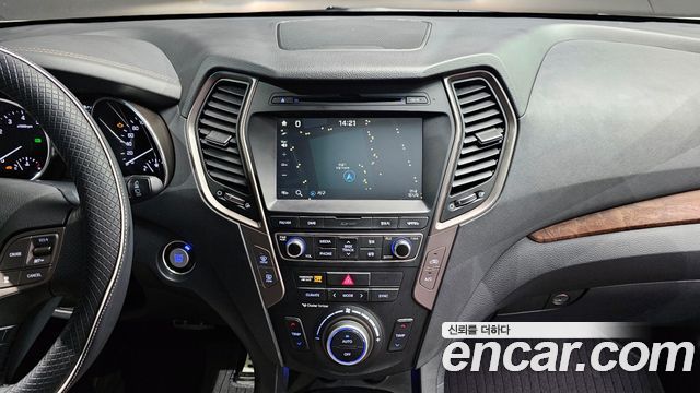 Hyundai Santafe 2018 — photo 13
