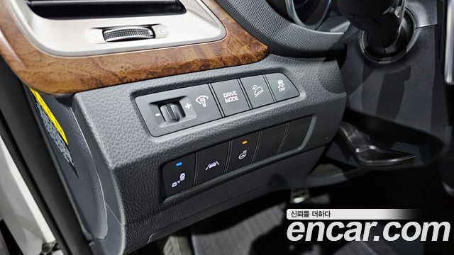 Hyundai Santafe 2018 — photo 19