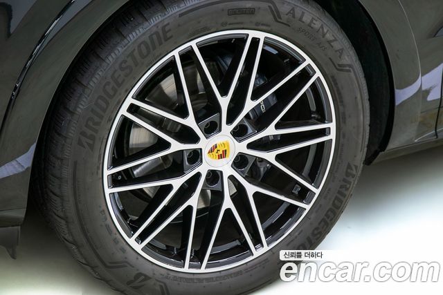 Porsche Cayenne 2024 — photo 10