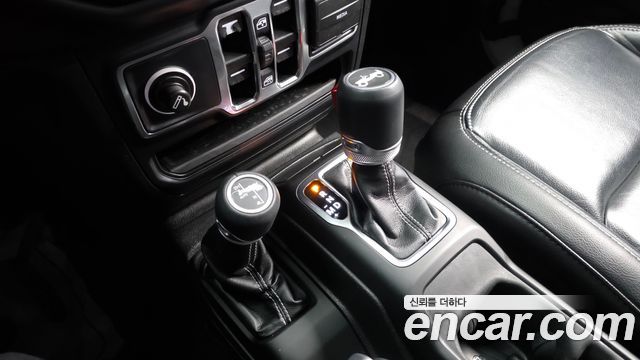 Jeep Wrangler 2019 — photo 9