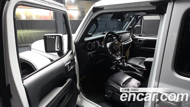Jeep Wrangler 2019 — photo 10