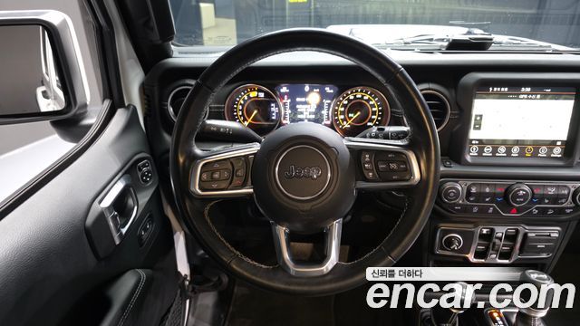 Jeep Wrangler 2019 — photo 13