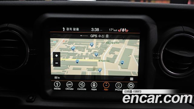 Jeep Wrangler 2019 — photo 14