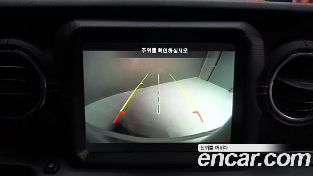 Jeep Wrangler 2019 — photo 15