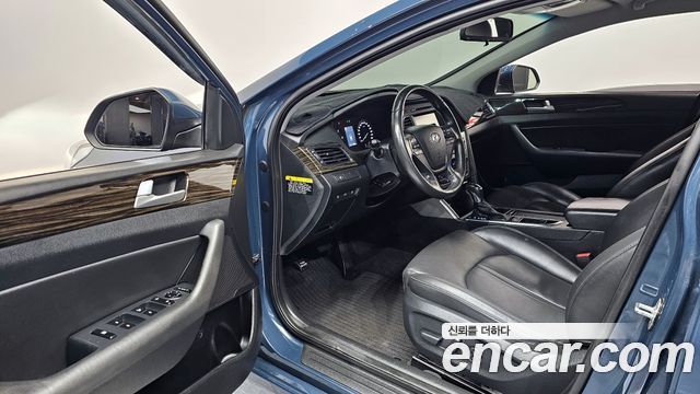 Hyundai Sonata 2016 — photo 13