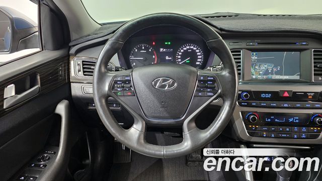 Hyundai Sonata 2016 — photo 18