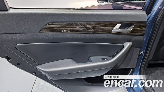 Hyundai Sonata 2016 — photo 15