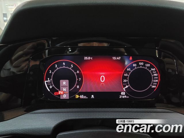 Volkswagen Golf 2023 — photo 8