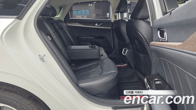 Kia K5 2021 — photo 12
