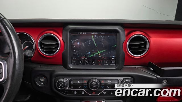 Jeep Wrangler 2019 — photo 14