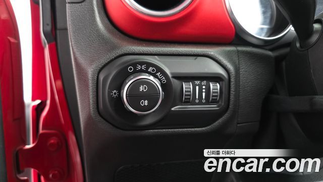 Jeep Wrangler 2019 — photo 20