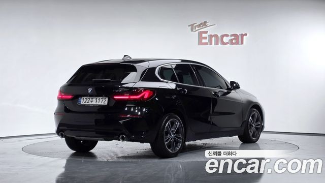 BMW 1-Series 2021 — photo 2