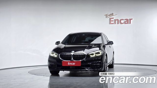 BMW 1-Series 2021 — photo 3